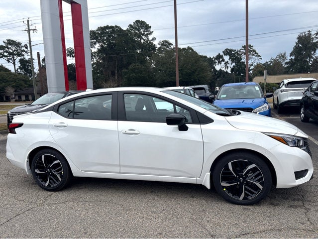 2025 Nissan Versa SR