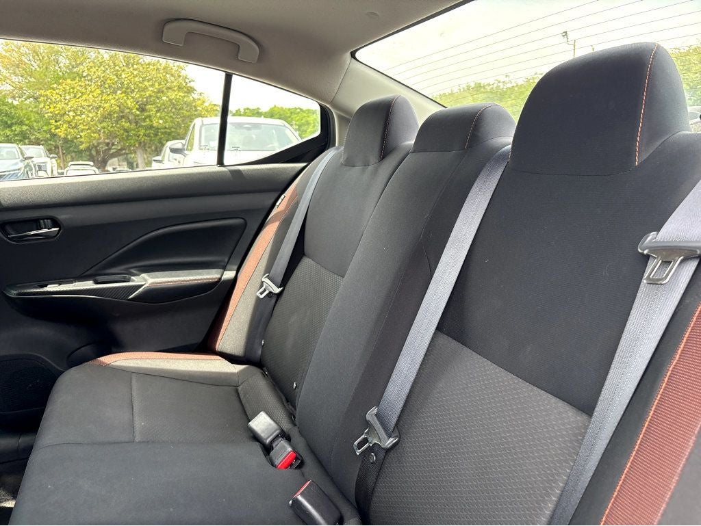 2022 Nissan Versa 1.6 SR