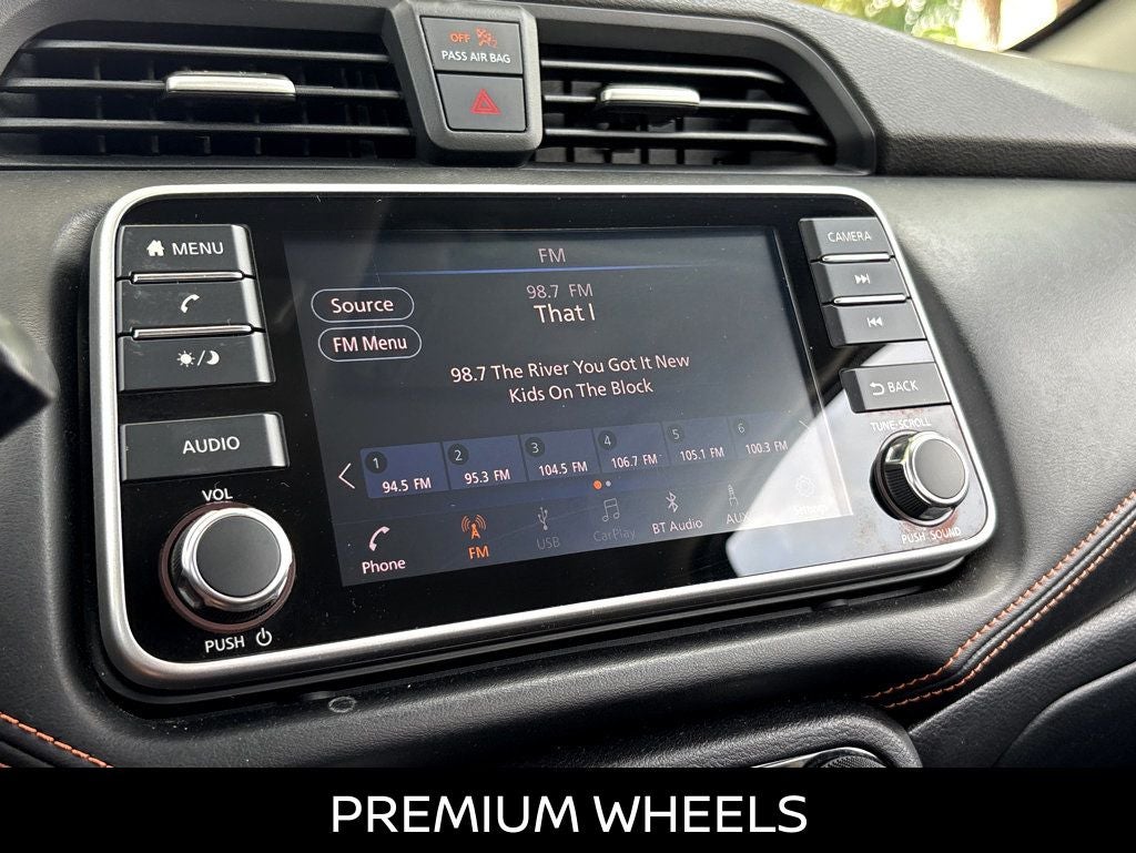 2022 Nissan Versa 1.6 SR