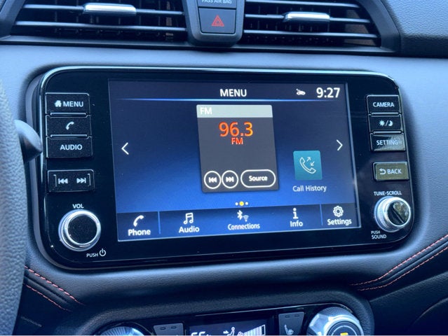 2025 Nissan Versa SR