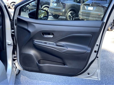 2025 Nissan Versa SR