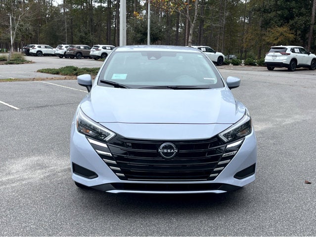 2025 Nissan Versa SR