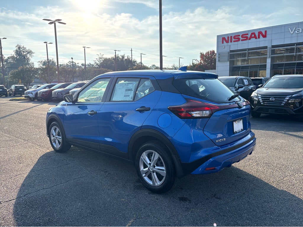 2025 Nissan Kicks Play S