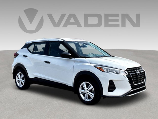 2025 Nissan KICKS PLAY Base