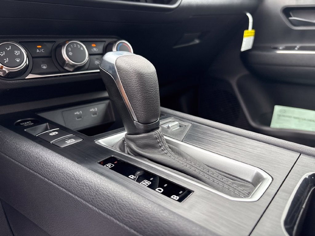 2027 Nissan Kicks S