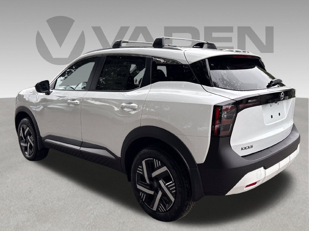 2027 Nissan Kicks SV