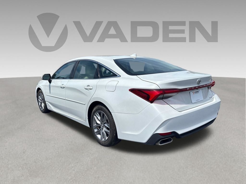 2020 Toyota Avalon XLE