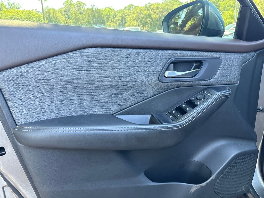 2022 Nissan Rogue SV - Photo 10