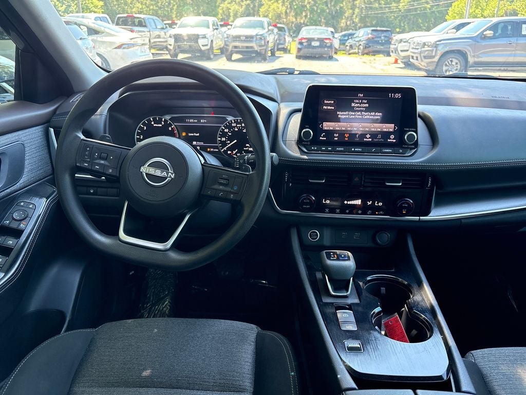 2022 Nissan Rogue SV - Photo 13