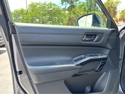 2023 Nissan Pathfinder S