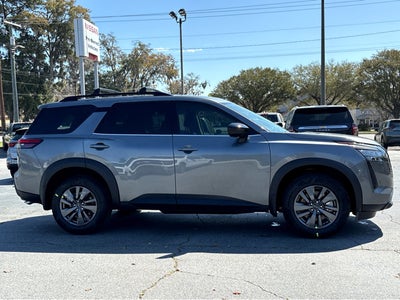 2026 Nissan Pathfinder SV