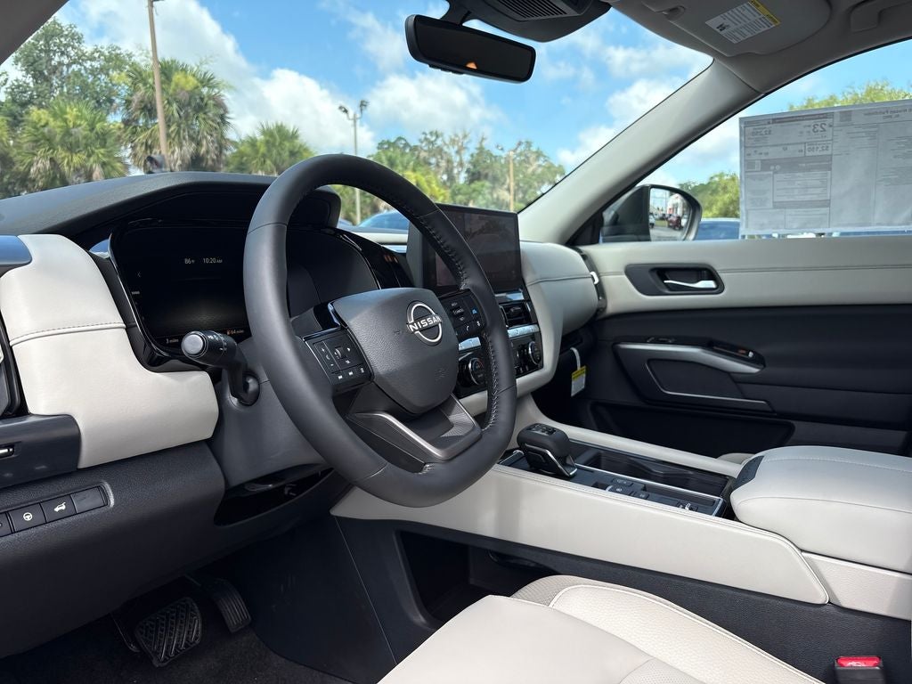 2026 Nissan Pathfinder SL