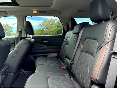 2026 Nissan Pathfinder Platinum