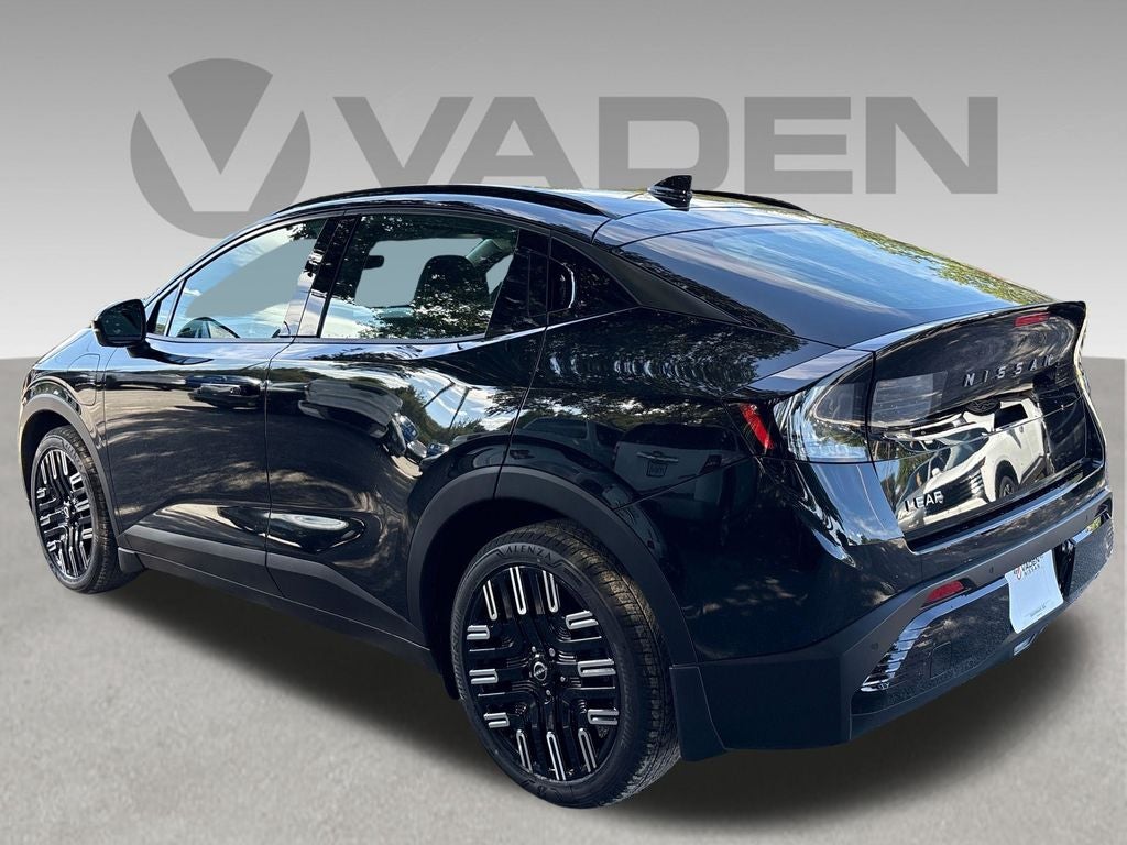 2026 Nissan LEAF Platinum+