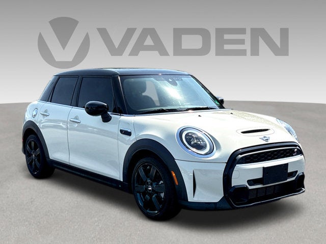 2023 MINI Hardtop Cooper S's photo