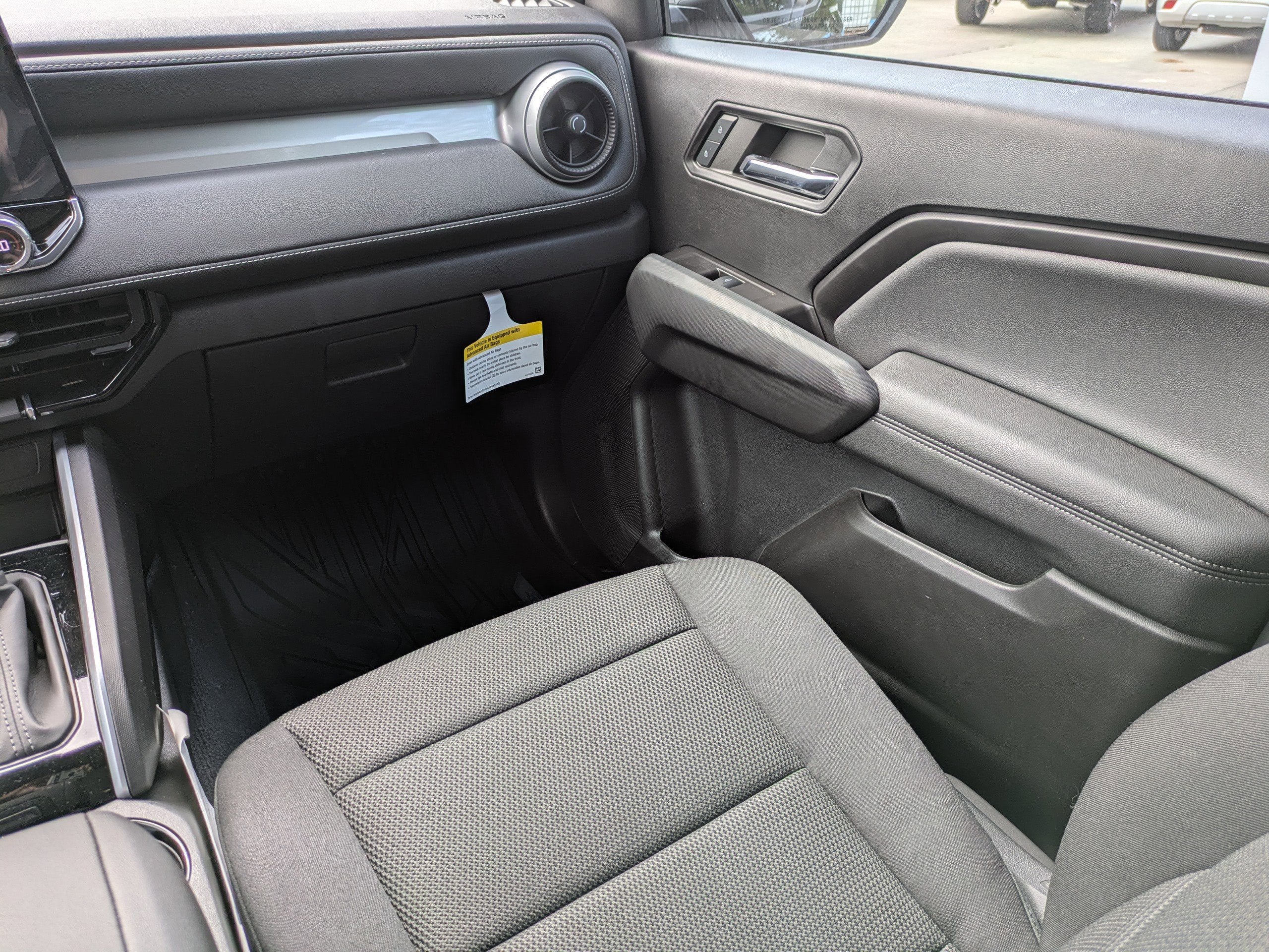 2024 Chevrolet Colorado 4WD LT