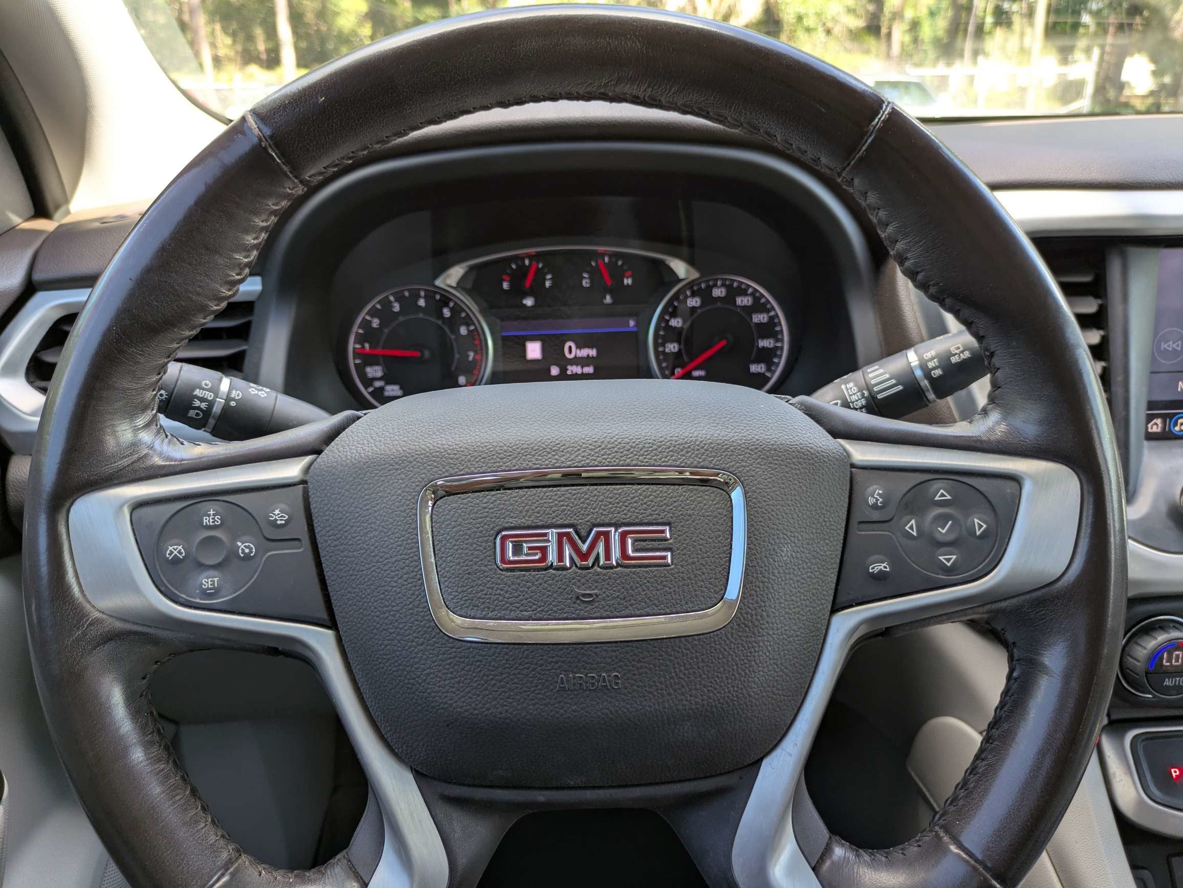 2022 GMC Acadia SLT