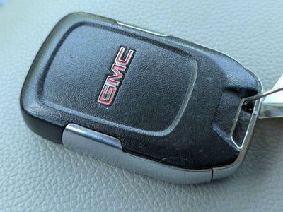 2022 GMC Acadia SLT