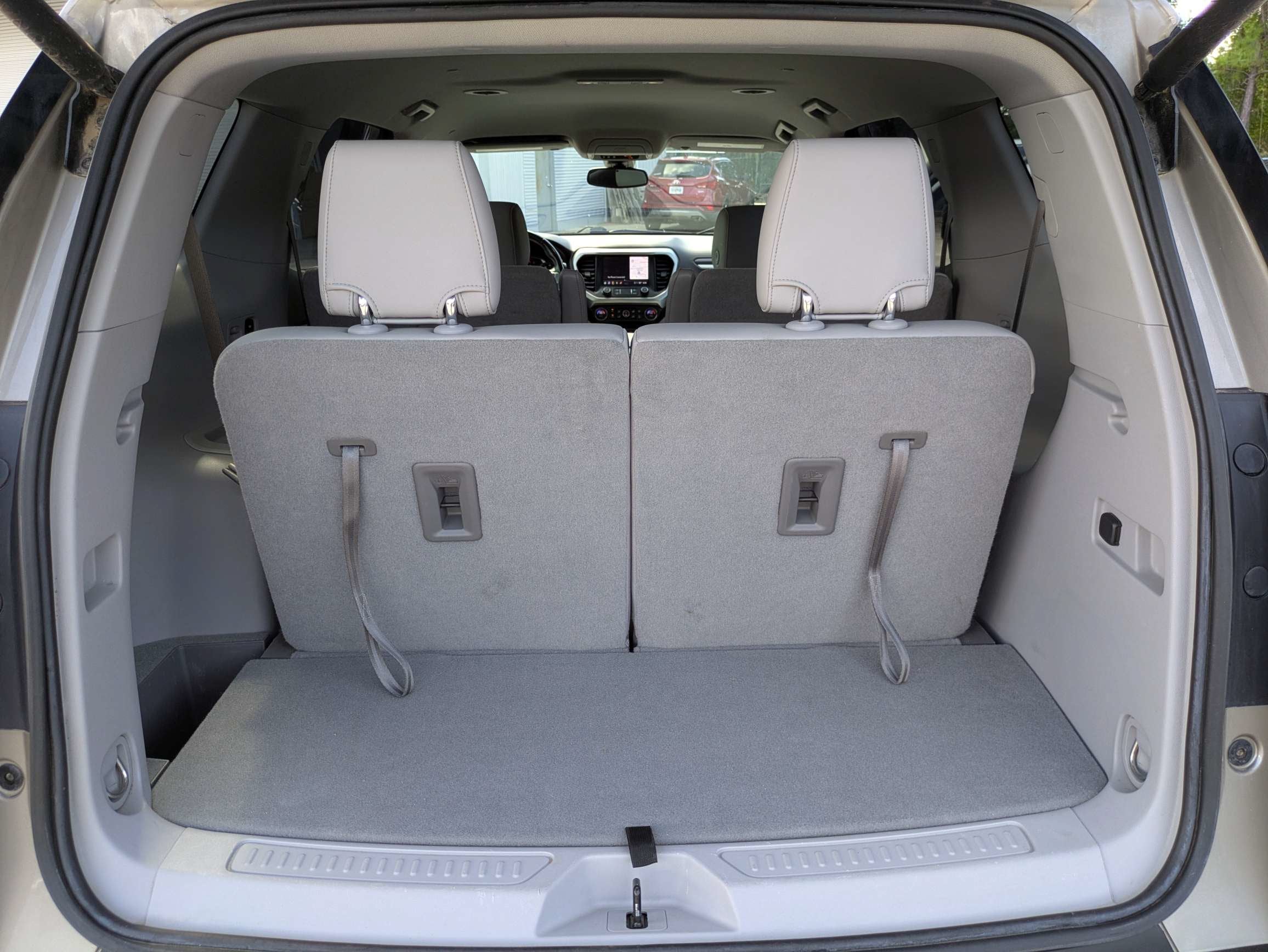 2022 GMC Acadia SLT