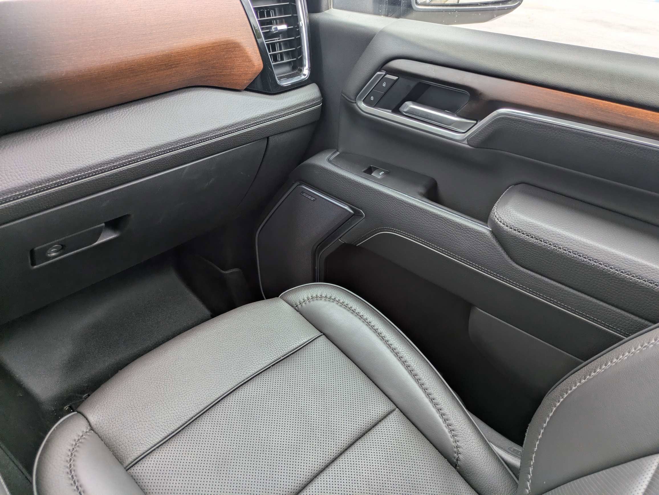 2025 GMC Sierra 2500HD Denali