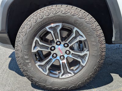 2024 GMC Canyon 4WD AT4