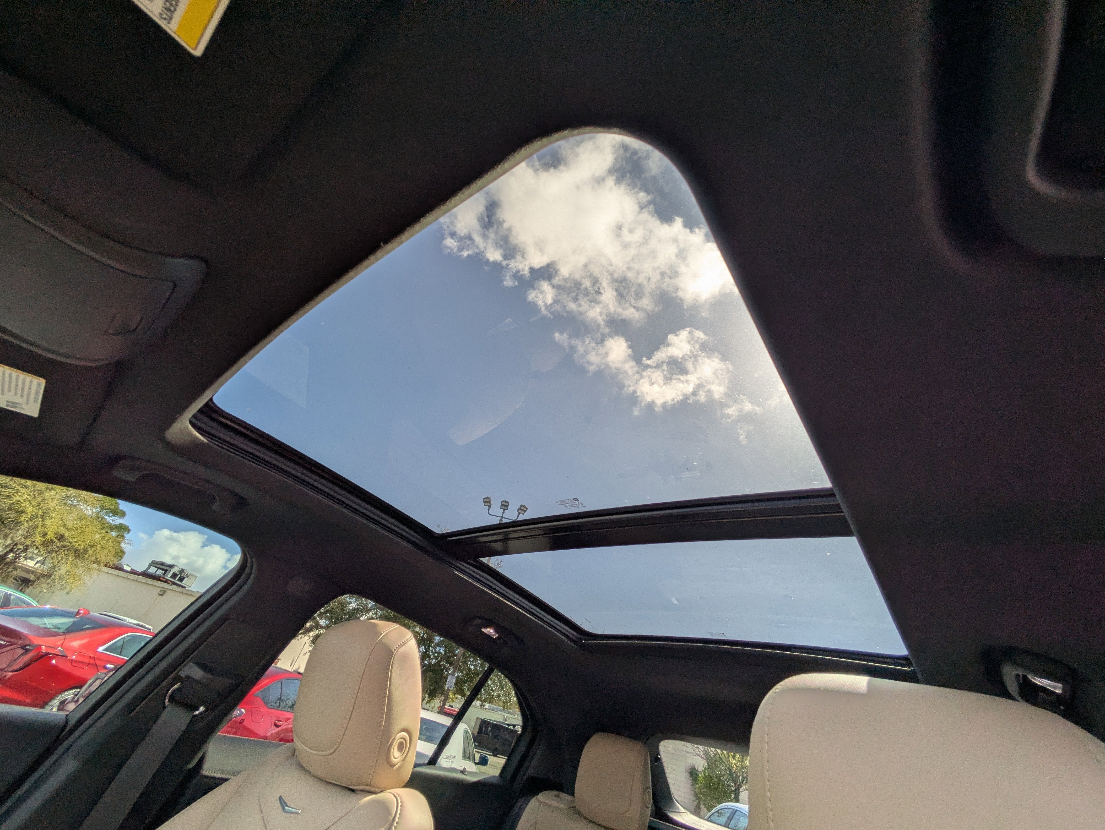 2024 Cadillac XT4 FWD Premium Luxury