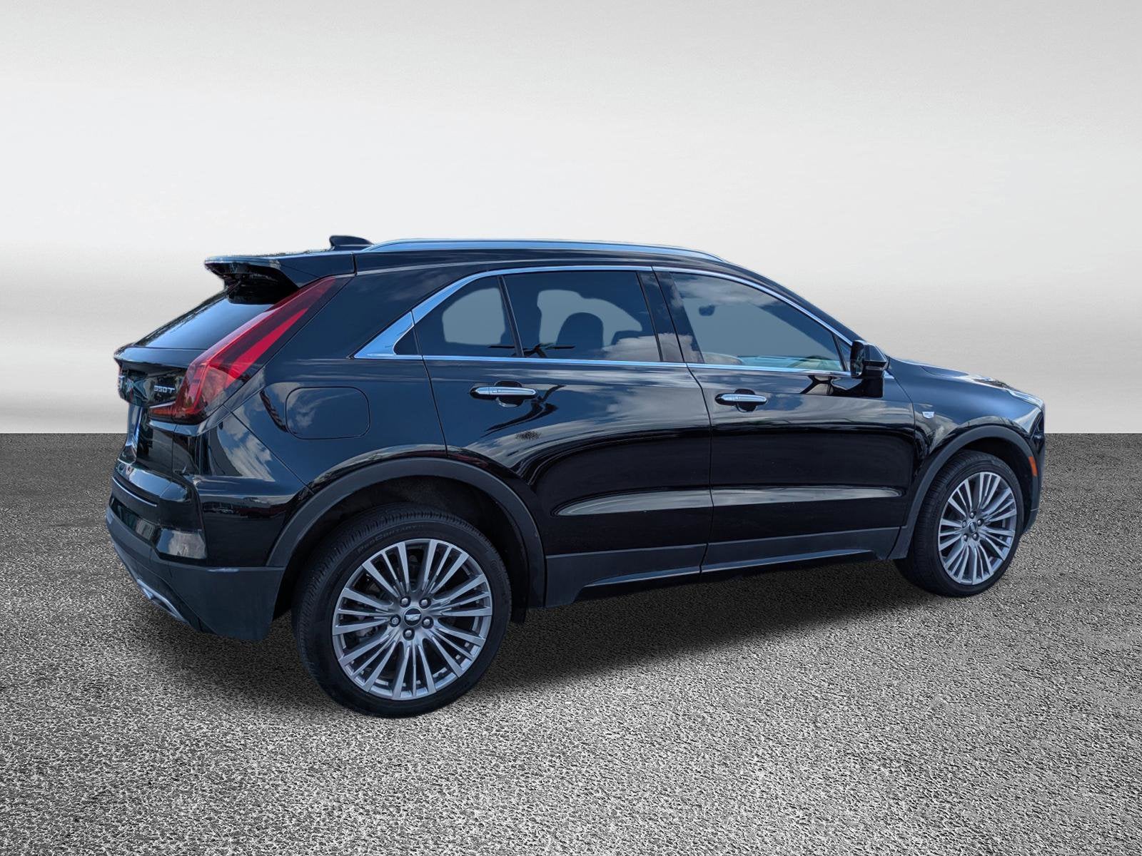 2024 Cadillac XT4 FWD Premium Luxury