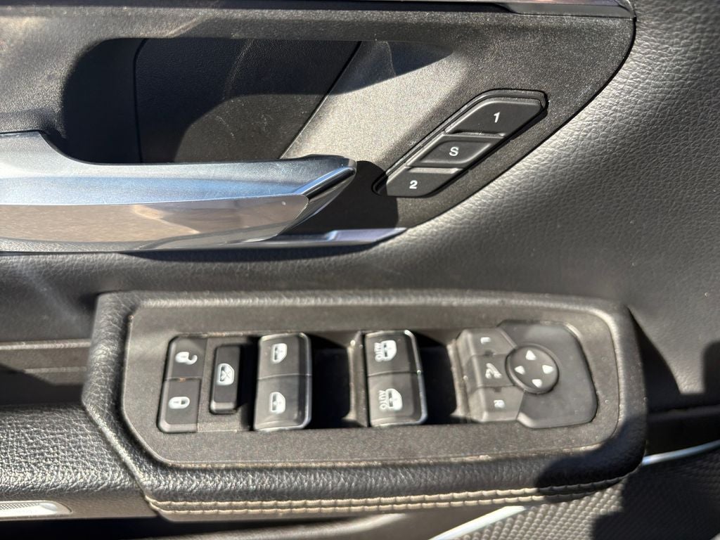 2025 RAM 1500 Laramie Crew Cab 4x4 5'7' Box