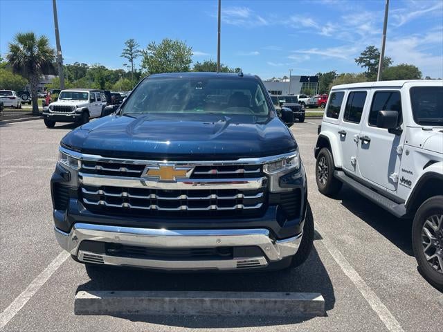 2022 Chevrolet Silverado 1500 4WD Crew Cab Short Bed LTZ
