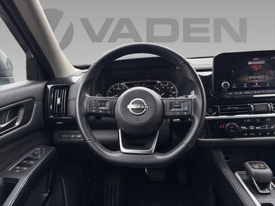 2025 Nissan Pathfinder SV FWD