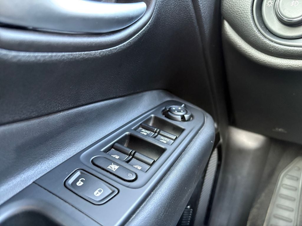 2017 Jeep Renegade Altitude FWD