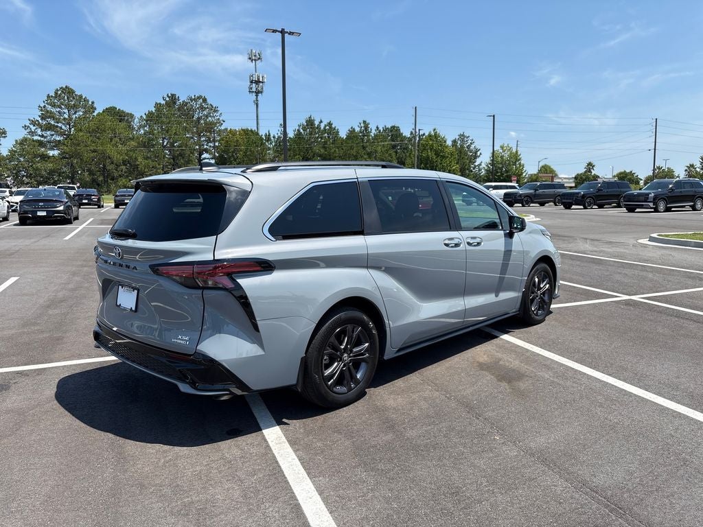 2024 Toyota Sienna XSE 7 Passenger
