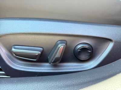 2025 Toyota Prius XLE