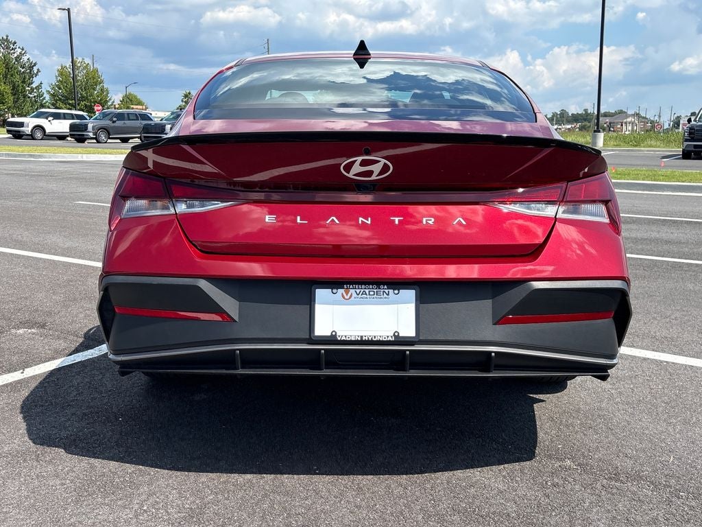 2025 Hyundai Elantra SEL Sport