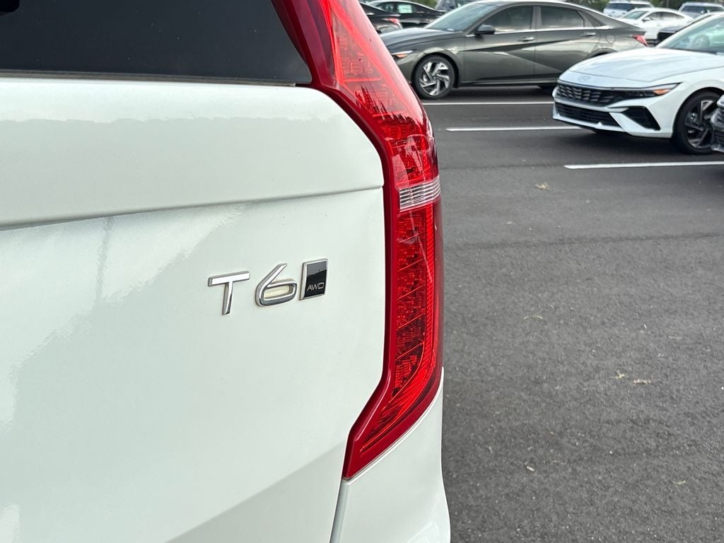 2019 Volvo XC90 T6 Momentum