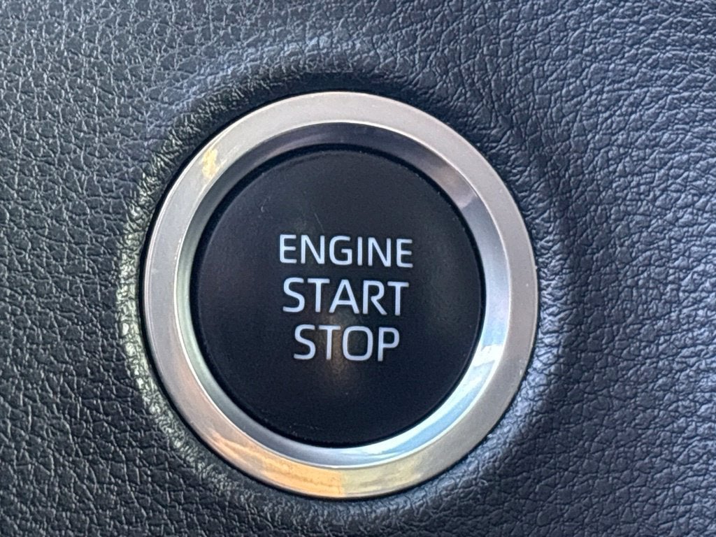 2022 Toyota Tundra 2WD SR5