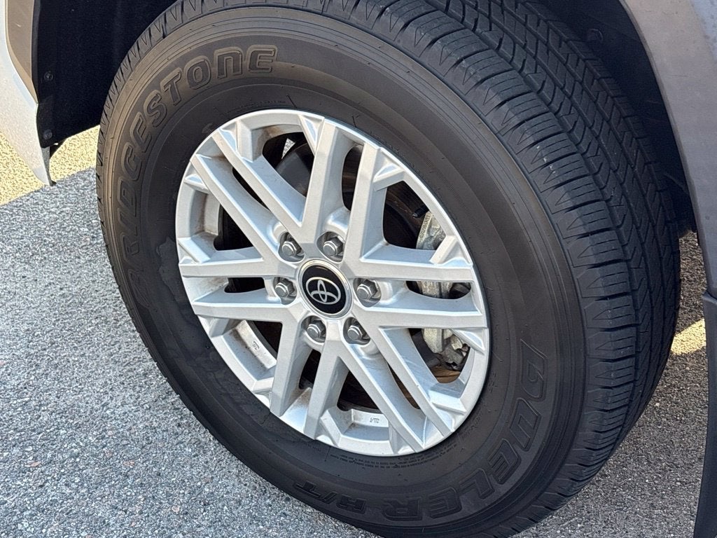 2022 Toyota Tundra 2WD SR5