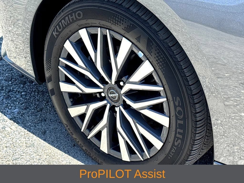 2025 Nissan Altima SV