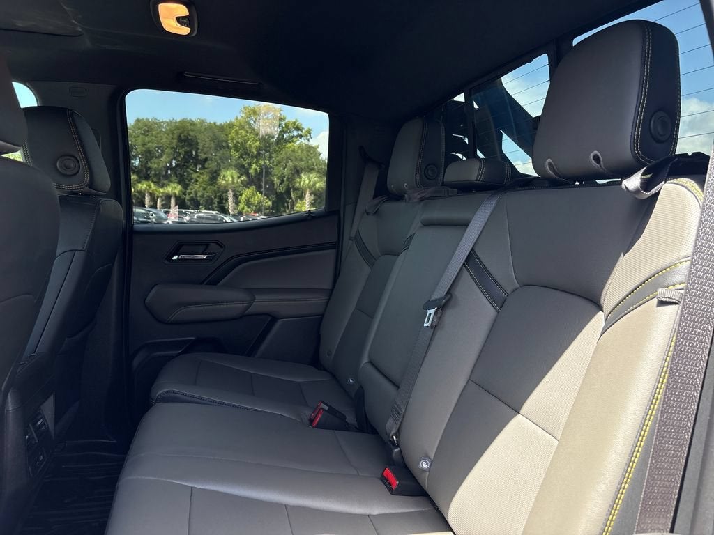 2025 Chevrolet Colorado Base