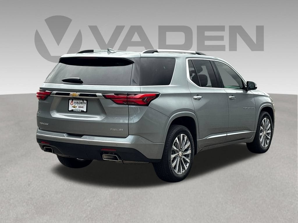 2023 Chevrolet Traverse Base