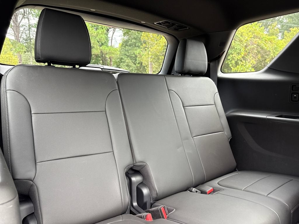 2023 Chevrolet Traverse Base