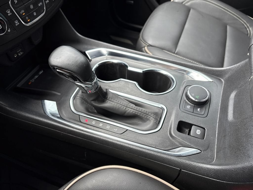 2023 Chevrolet Traverse Base