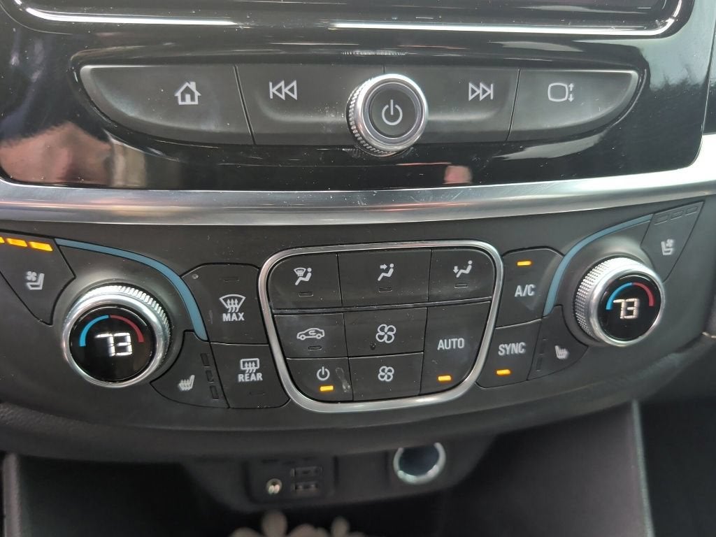 2023 Chevrolet Traverse Base