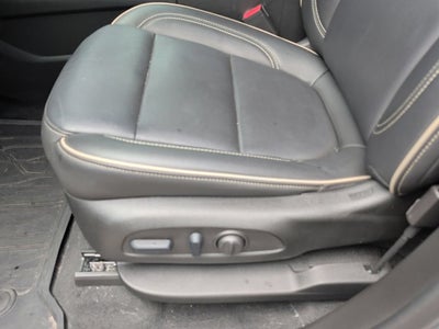 2023 Chevrolet Traverse Base