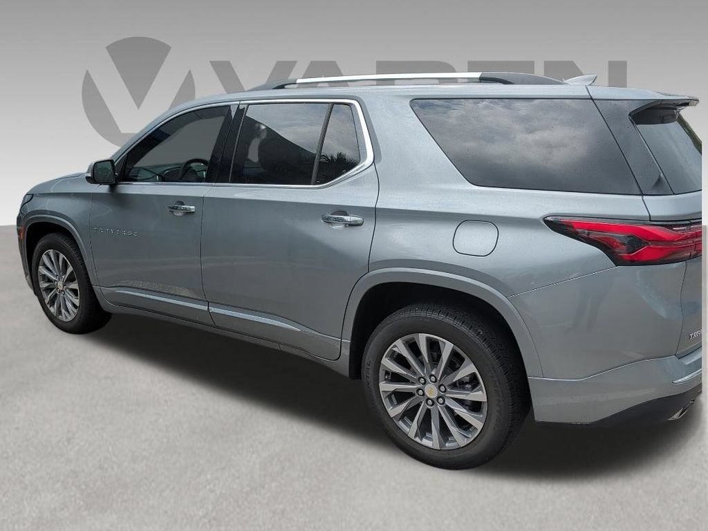 2023 Chevrolet Traverse Base