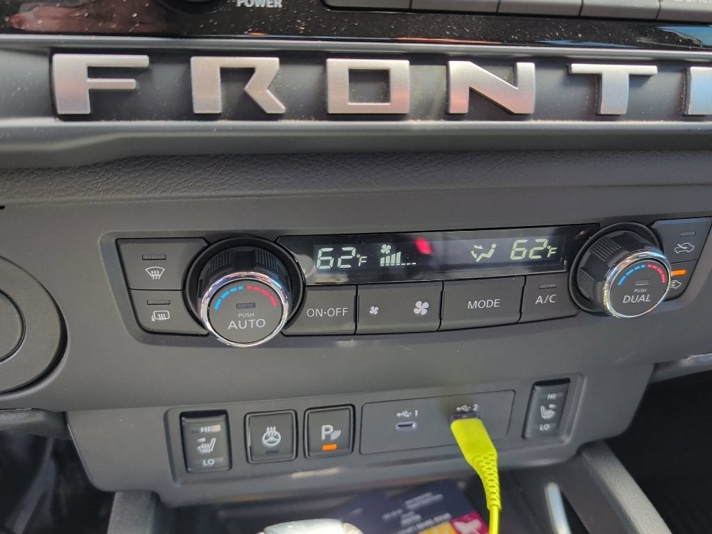 2025 Nissan Frontier Base