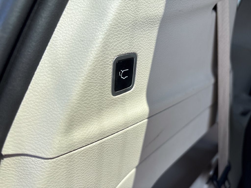 2024 Chrysler Pacifica Base