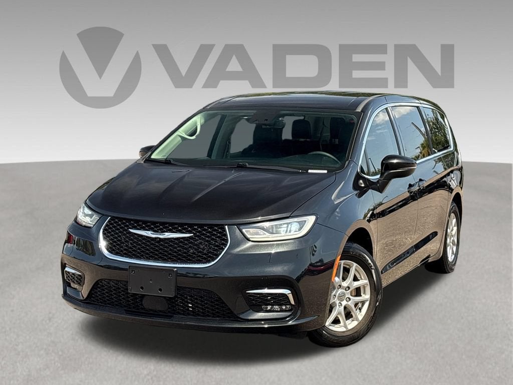 2023 Chrysler Pacifica Base