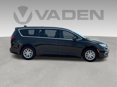 2023 Chrysler Pacifica Base