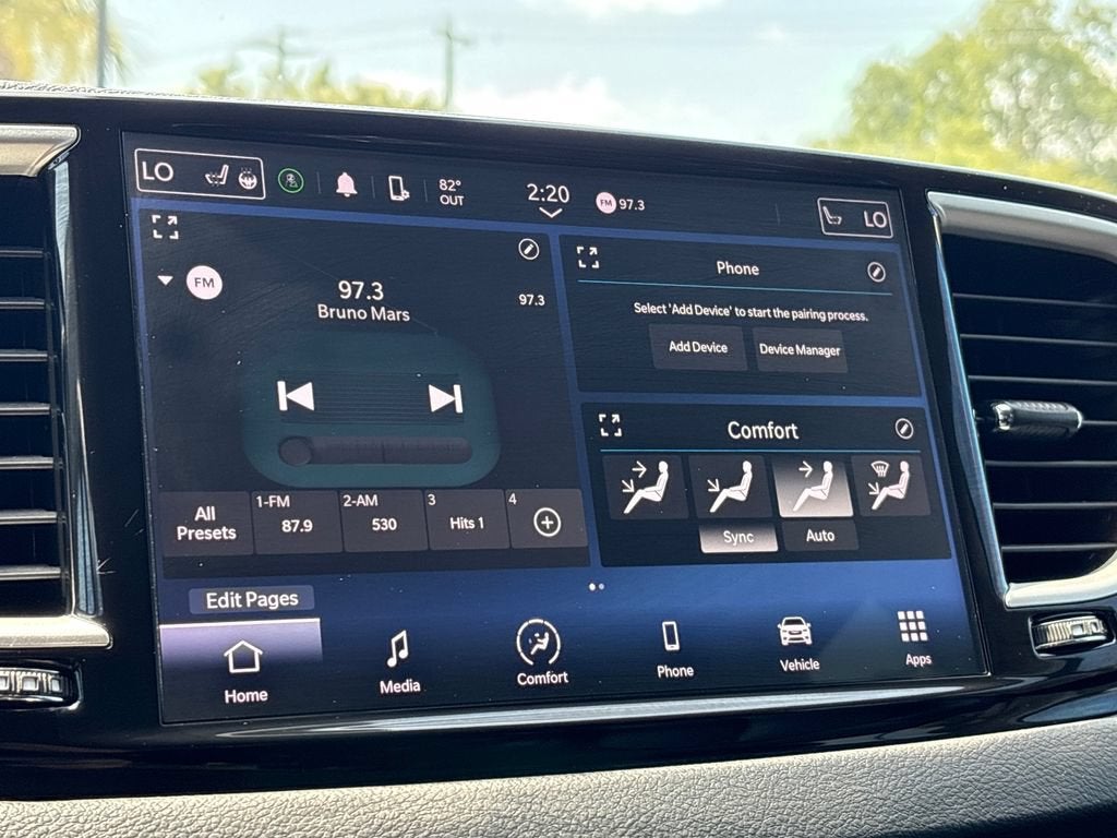 2023 Chrysler Pacifica Base